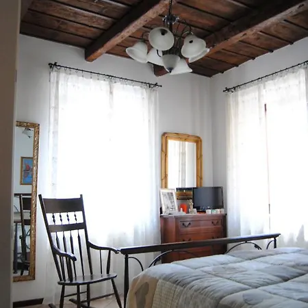Marley Holiday House *